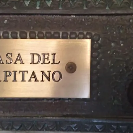 Casa Del Capitano Neapol